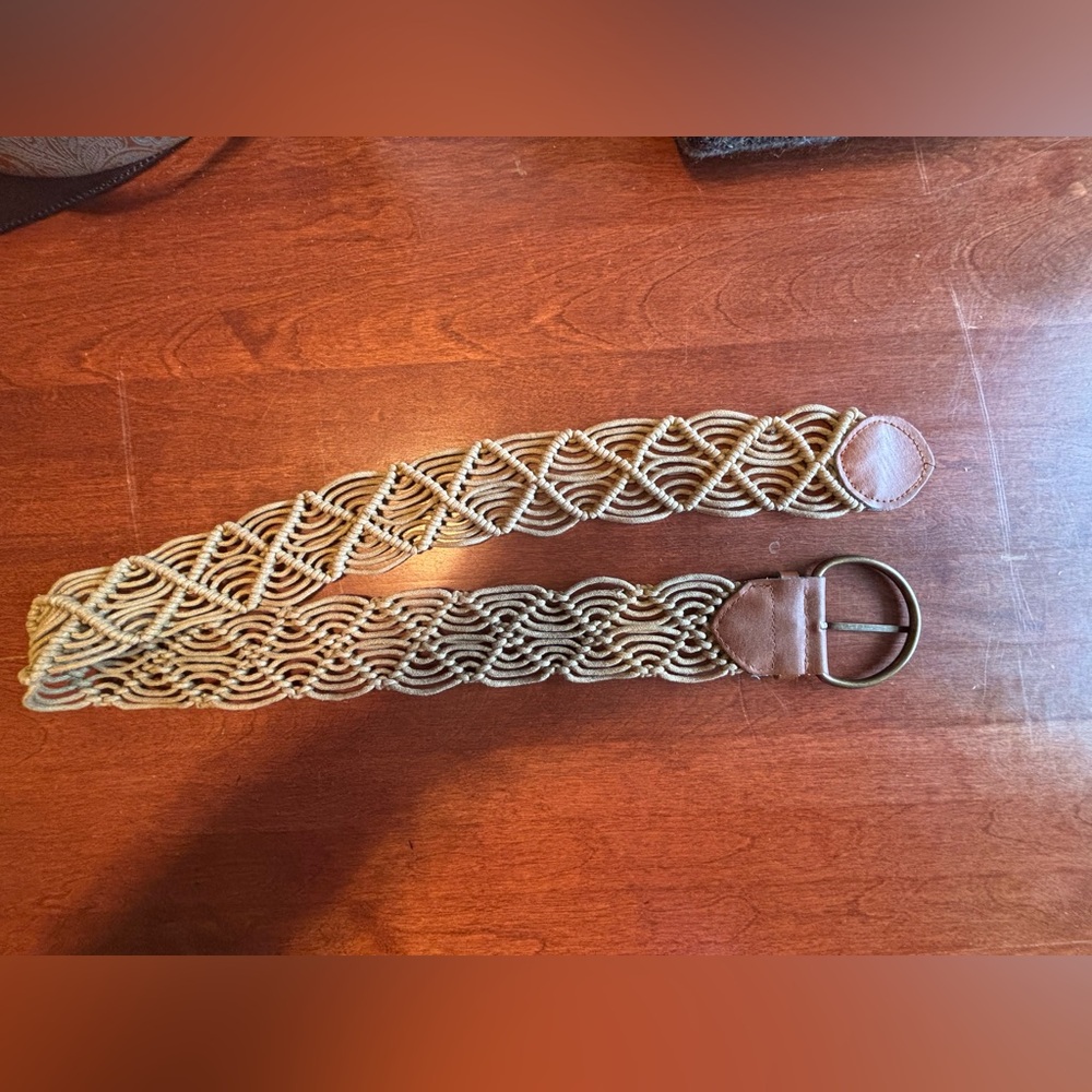 Elegant Tan Macrame Belt